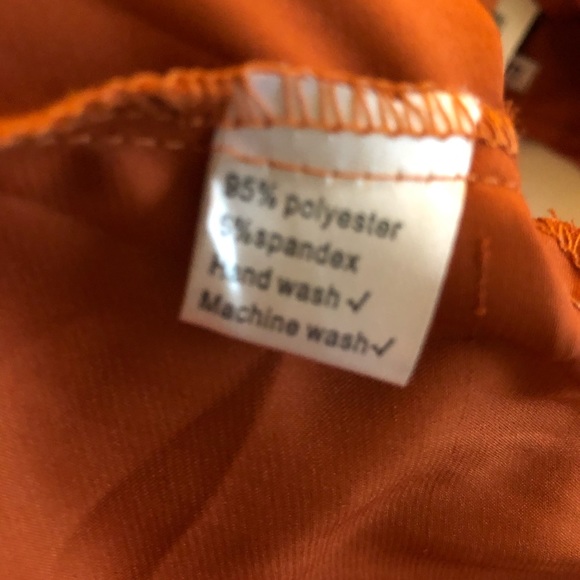 🆕 burnt orange crop top. With side - Picture 9 of 9